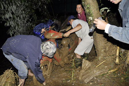 Ngành khí tượng “bất lực” với dự báo lũ ống, lũ quét