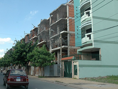 Dân kêu “vướng”, ngành thuế nói không