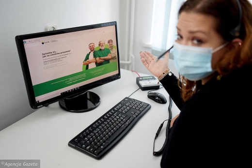 Ba Lan: Cuộc điều tra dân số theo kế hoạch năm nay vẫn tổ chức bình thường và sắp bắt đầu. Việc tham gia là nghĩa vụ bắt buộc