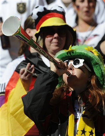 Hốt bạc nhờ cơn sốt vuvuzela