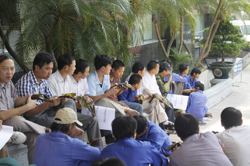 Agribank Hà Nội bị hàng trăm công nhân vây đòi nợ