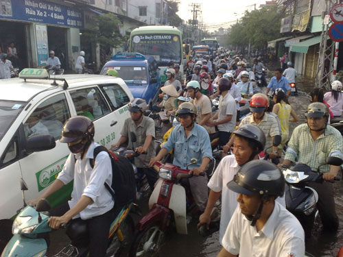 Dân than phiền về CSGT