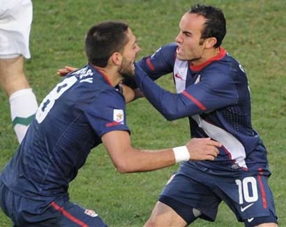 Mỹ ngược dòng buộc Slovenia chia điểm