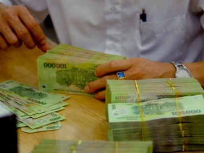 Vay mua nhà, xe, ngân hàng 'chém' lãi suất 30%/năm