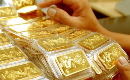 Vàng tài khoản: Tay không bắt giặc?