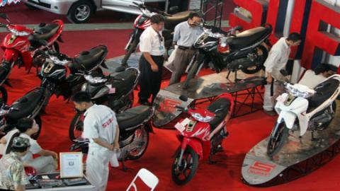 Xe máy ế ẩm: Đại lý thua lỗ, DN dừng sản xuất