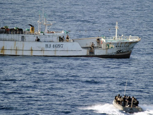 8 thủy thủ Việt Nam bị cướp biển Somalia bắt giữ