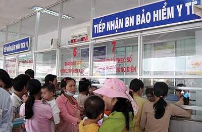 "Viện phí cứ chạy, chất lượng chữa bệnh cứ ngồi?"