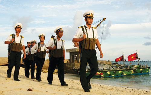 Vòng hoa trên biển Trường Sa