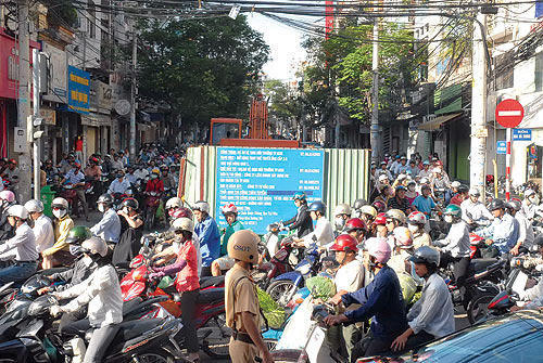 Đề xuất thu phí lưu hành và phí lưu thông giờ cao điểm: Chọn sai phương pháp
