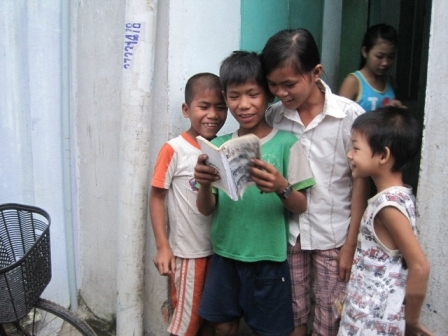 TPHCM: Vẽ giấc mơ tới trường từ những túi ve chai