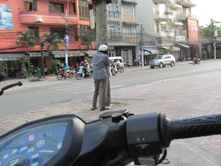 Đau đầu, xấu hổ vì bằng đại học giả