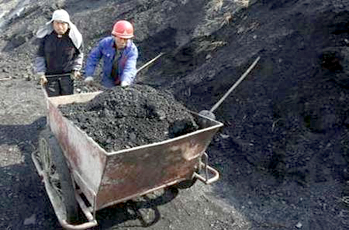 Tăng trưởng bằng tài nguyên khoáng sản là sai lầm