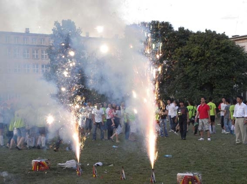 Bế mạc giải bóng đá Cộng đồng hè 2009