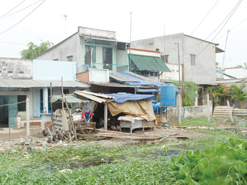 Ách tắc trong thu tiền sử dụng đất vượt hạn mức