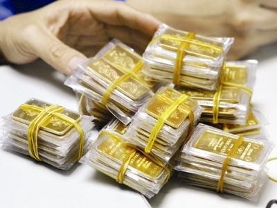 Bắt đầu thu phí gửi vàng