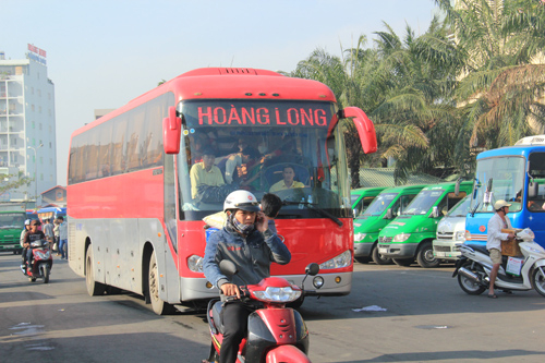 Hối hả về quê ăn tết