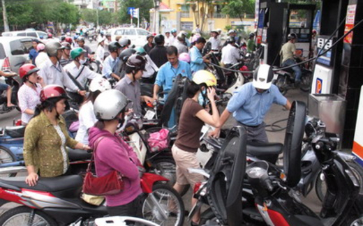 Bộ ‘lỏng tay’, DN xăng dầu suýt lời to