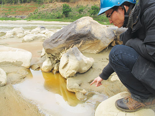 Nỗi đau sông Hồng