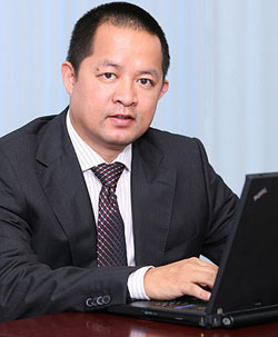 Vì sao FPT bất ngờ “thay tướng”?