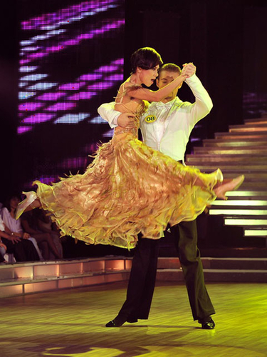 Sự thật bình chọn SMS Bước nhảy Hoàn vũ!