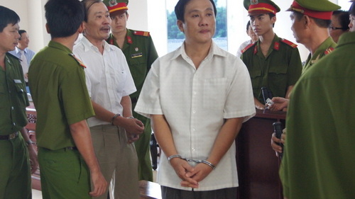 Phạt tù nguyên giám đốc Công ty Xổ số Bình Dương