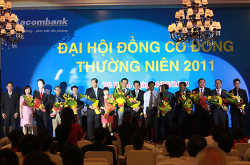 Người Eximbank, Southern Bank áp đảo Hội đồng Quản trị Sacombank