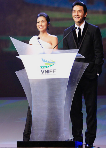 MC Lại Văn Sâm lần đầu trần tình “sự cố dịch sai”