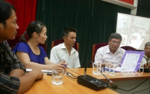 Vụ chôn thuốc trừ sâu: Luật sư vụ Vedan đồng hành cùng người dân vùng ô nhiễm