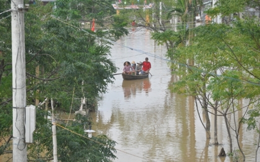 Thủy điện xả lũ: Lãnh đạo lên án, dân kêu trời