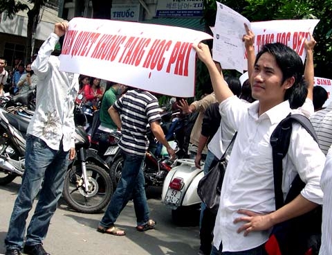 QH yêu cầu chấm dứt thu bổ tùy tiện trong nhà trường