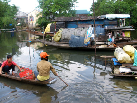 “Xóm chài nilon”