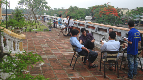 Lầu Tứ Phương Vô Sự thành quán cà phê: Không thể không khai thác?