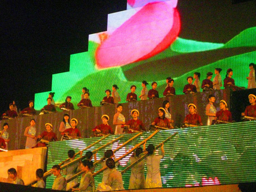 Gần 8.000 lễ hội là con số "đáng suy nghĩ"