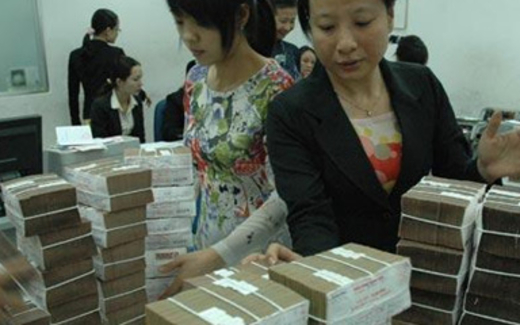 Bơm tiền giải cứu kinh tế: Đừng tạo thêm bong bóng