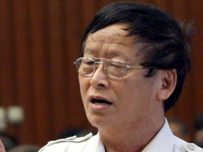 Chuyện lạ luật Nhà văn