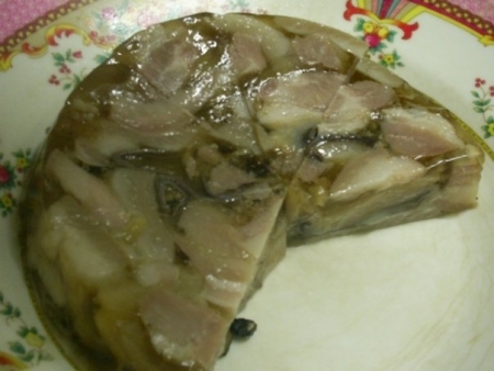 Chén thịt đông của mẹ