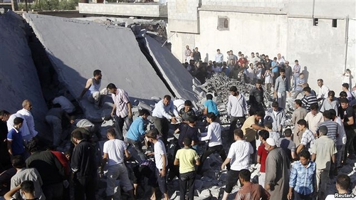 Quân đội pháo kích Aleppo trong khi giao tranh tiếp diễn