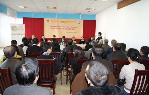 Tọa đàm về luật cư trú nhân đạo 2012