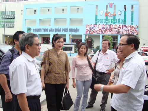 Lại bàn cãi về thẻ hành nghề nghệ sĩ