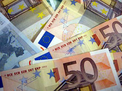 Ba Lan bắt giữ nhóm tội phạm in và tiêu thụ tiền euro giả