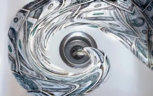 Siêu bão “tín dụng đen” bùng phát dữ dội