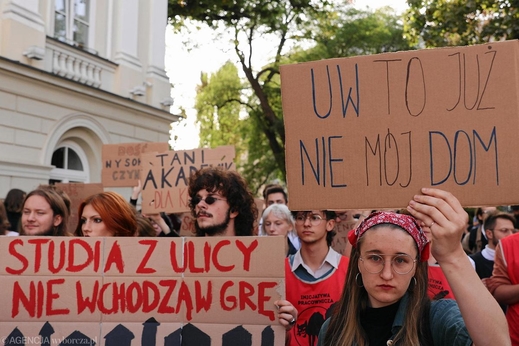 Sinh viên Ba Lan: biểu tình, bỏ học vì thiếu chỗ ở trong ký túc xá, không đủ tiền thuê nhà bên ngoài