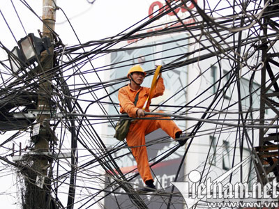 Bệnh sính ngoại và chuyện "ở bên Tây nó thế"