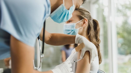 Bộ Y tế Ba Lan cho phép tiêm vắc xin Moderna cho trẻ em