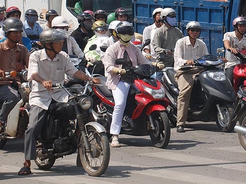 Kiểm soát khí thải xe máy