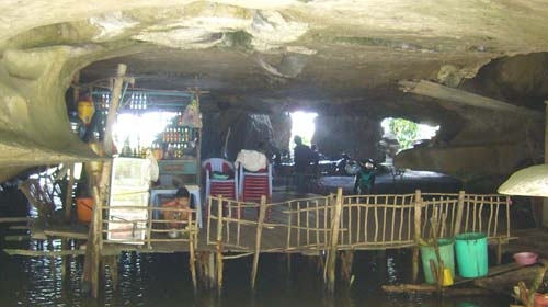 Hà Tiên thập cảnh bị xâm hại