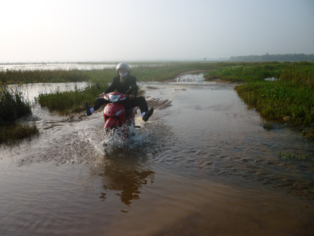 Thừa Thiên - Huế: “Đùa" với Hà Bá để được học chữ