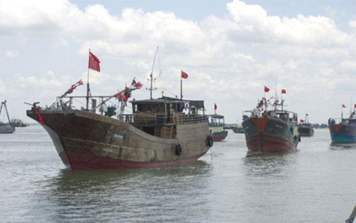 Yêu cầu tàu cá Trung Quốc rút ngay khỏi vùng biển Việt Nam