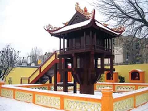 Chùa Việt nơi xứ người